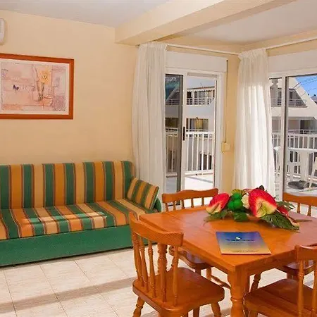 Aparthotel Avenida 3*