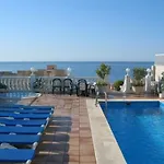 Aparthotel Avenida 3*