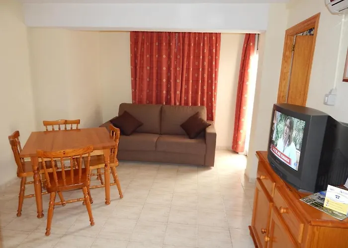 Aparthotel Avenida 3*