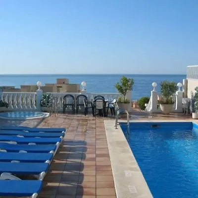 Apartahotel Avenida 3*